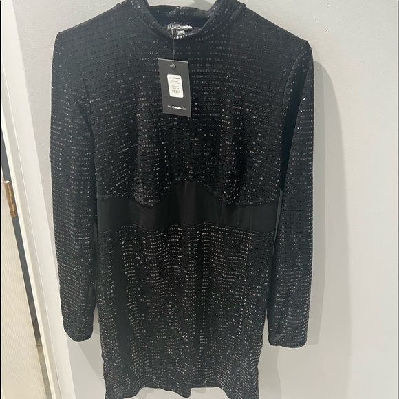 Fashion Nova Irreplaceable dress… never worn. - Picture 2 of 7